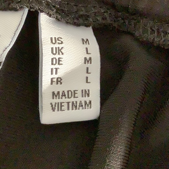 Susan Graver Women Black Slacks - Picture 6 of 7